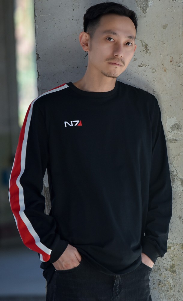 Model wearing the N7 Longsleeve T-Shirt from our Mass Effect collection
