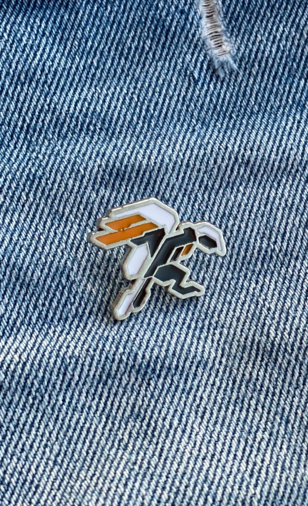 Image of the Stormbird enamel pin from our Horizon Forbidden West collection